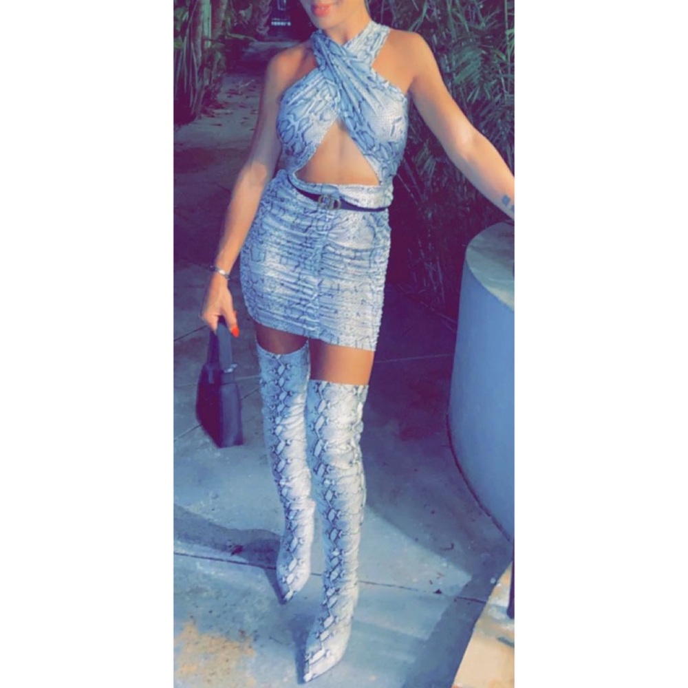 Snake print halter open back dress stunning 😍